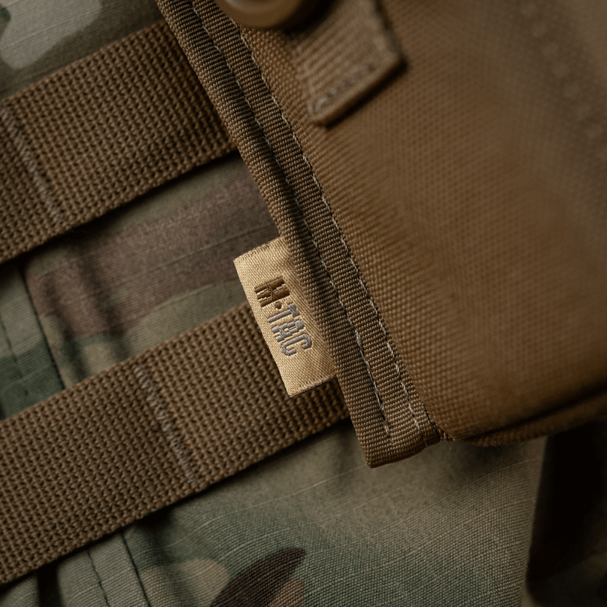 M-Tac Taske til Natkikkert PVS-14 med slidet multifunktionel design og fastex-lukning til sikker opbevaring af natkikkerter.