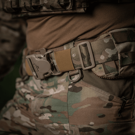 M-Tac War Belt ARMOR i Camo med MOLLE-webbing og holdbar Cordura 500D, designet til taktiske opgaver.