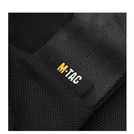 M-Tac Carry Sling Taske Elite Gen.IV med Velcro i sort nylon med fokus på mærkelogo og materiale, galleri position 1.
