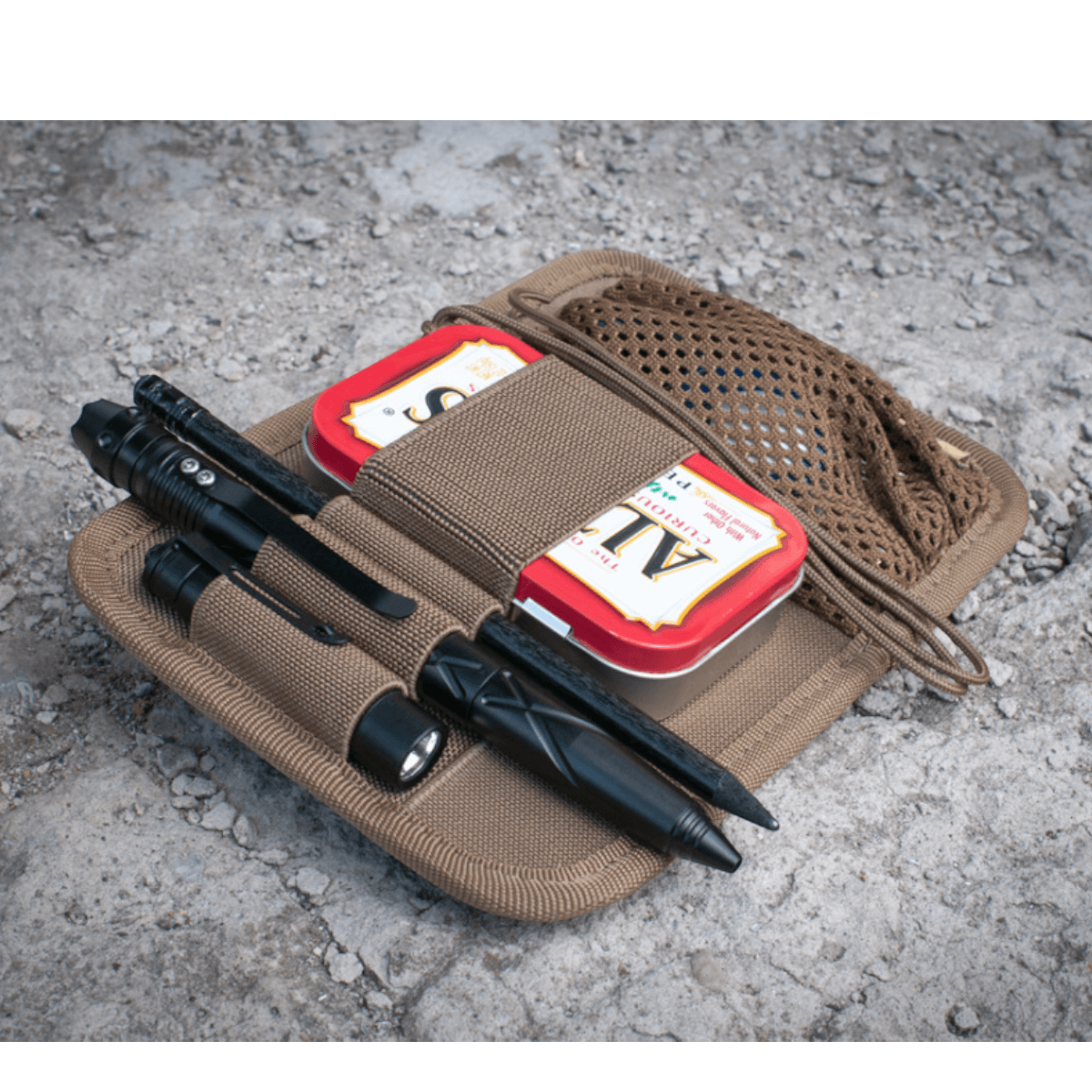 M-Tac Hook & Loop Low Profile Admin Panel med elastiske fastgøringer til taktiske redskaber, ideel til daglig opbevaring.