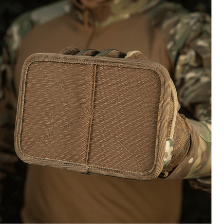 M-Tac Hook & Loop Utility Panel i robust nylon med modulært design og lynlåslomme til organisatorisk brug, galleri position 1.