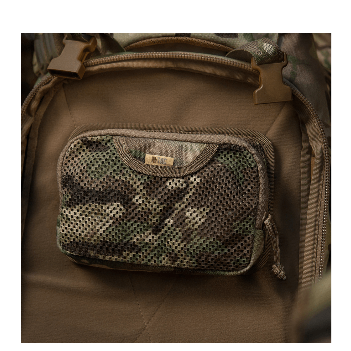 M-Tac Hook & Loop Utility Panel med lynlåslomme i militær rygsæk