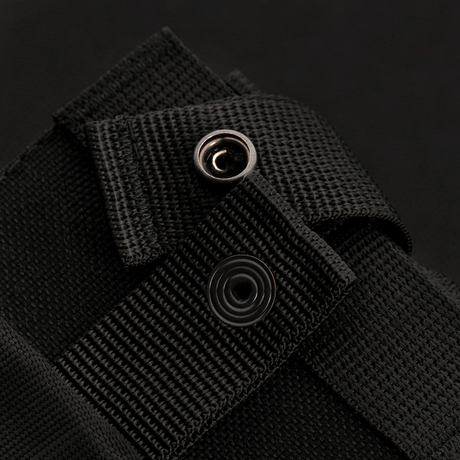 M-Tac Mag Drop Pouch Elite med MOLLE-fastgørelser og hurtigt-udløsningssystem i sort stof.