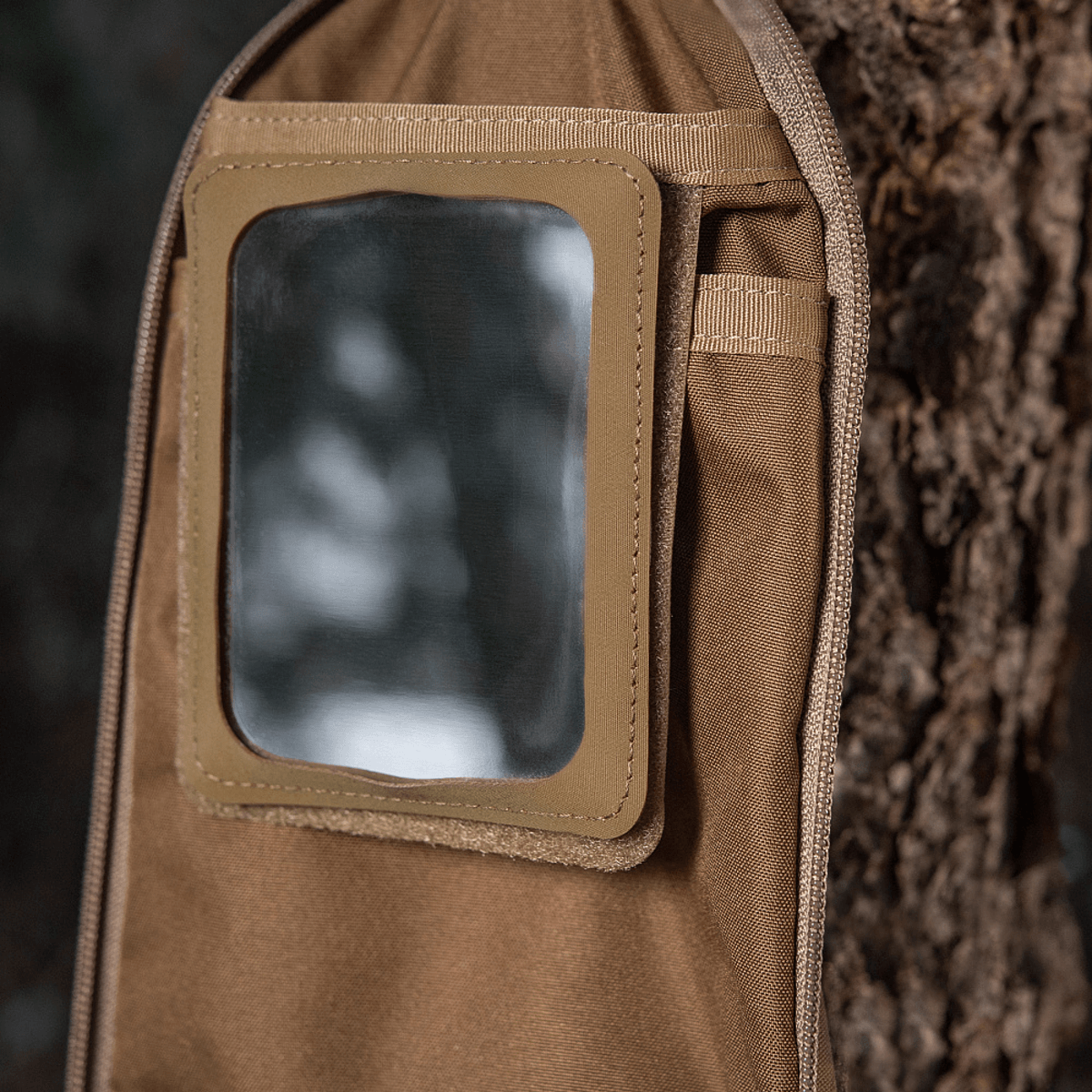 M-Tac Toilettaske Elite Gen.II med spejl, perfekt til rejseopbevaring af personlige hygiejneartikler.