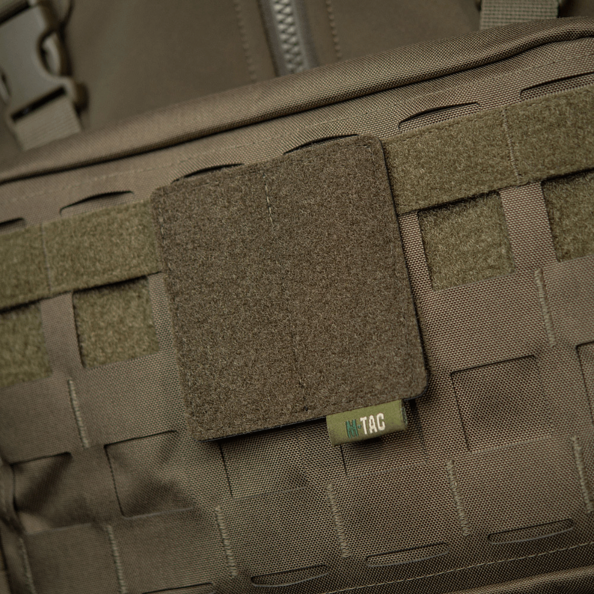 M-Tac Panel til Patches på MOLLE 80x85 monteret med hook & loop overflade til patches og ID, plastbase for stabilitet.