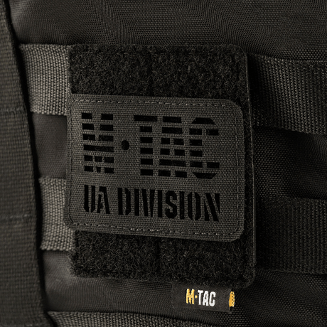 M-Tac Panel til Patches på MOLLE 80x85 med hook & loop overflade til ID og patches, monteret på MOLLE-system.