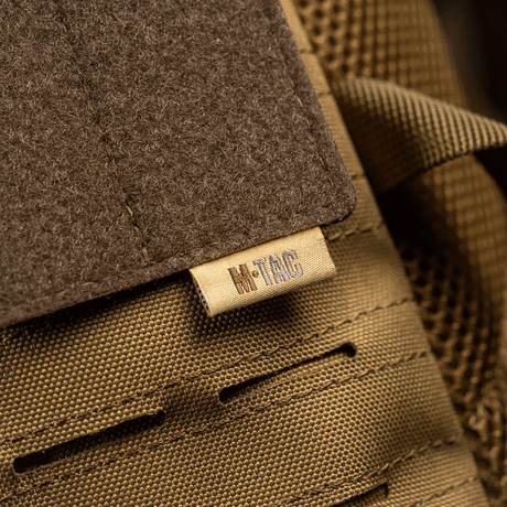 M-Tac Panel til Patches på MOLLE 80x85 med hook & loop overflade og fastgørelse via MOLLE-systemer.