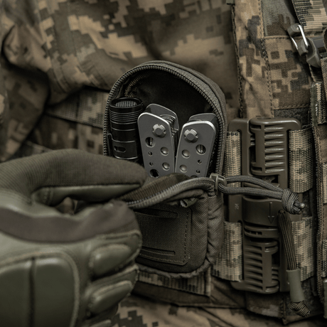 M-Tac PC Utility Pouch Elite - alsidig Cordura-pouch med MOLLE-interface til opbevaring af småting. Perfekt til taktisk brug med Velcro-panel.