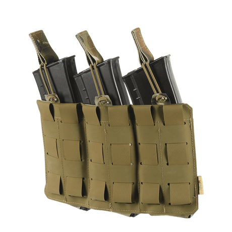 M‑Tac Elastisk Triple Magazine Pouch Elite til opbevaring af 3 AK/AR-magasiner, lavet af Cordura 500D med MOLLE til feltbrug.