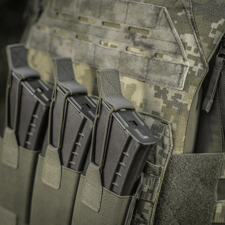 M‑Tac Elastisk Triple Magazine Pouch Elite med tre magasiner, robust Cordura 500D materiale, MOLLE kompatibel, hurtigt tilgængelig