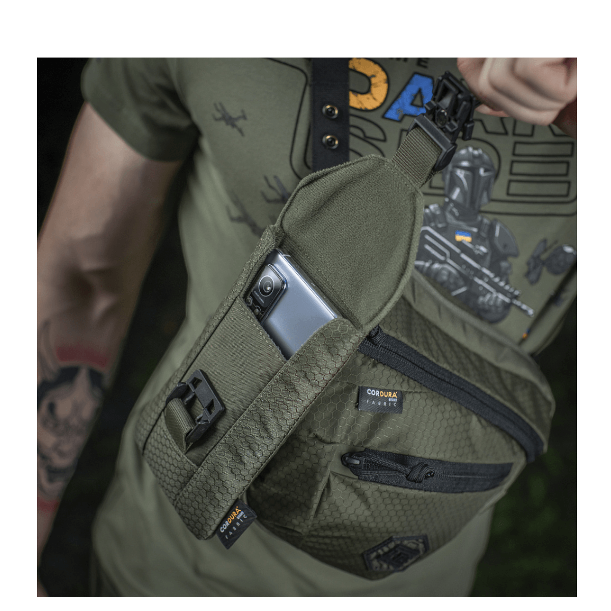 M-Tac Smartphone Lomme Elite Large Hex - stilfuld lomme af CORDURA HEX til sikker opbevaring af smartphones op til 6,5 tommer.
