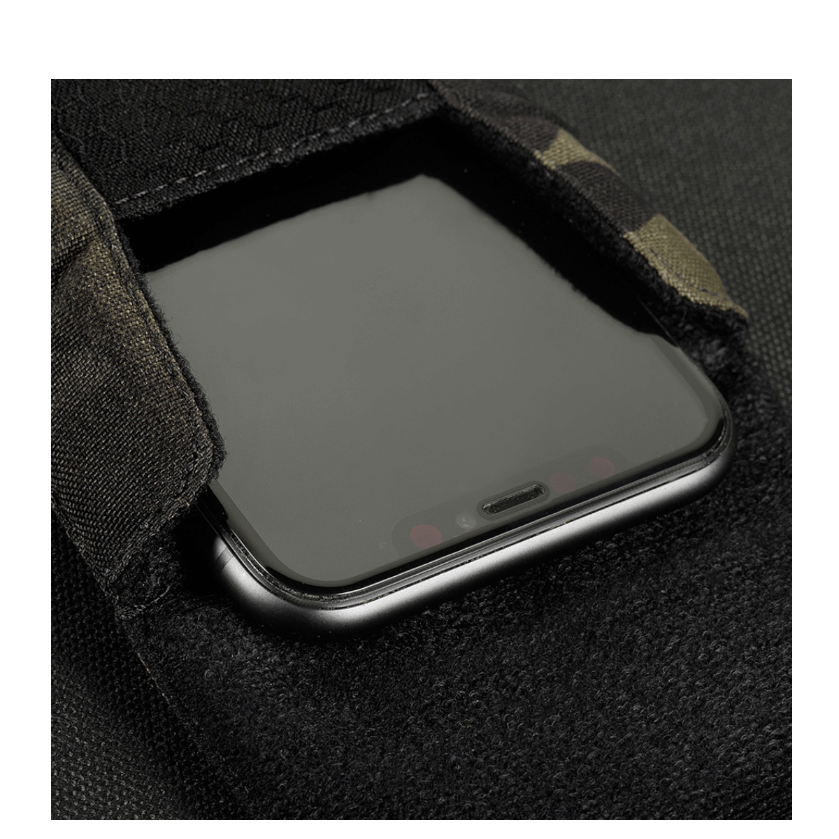 M-Tac Smartphone Lomme Elite Large Hex i sort CORDURA HEX-materiale med magnetisk spænde til sikker smartphone-opbevaring.