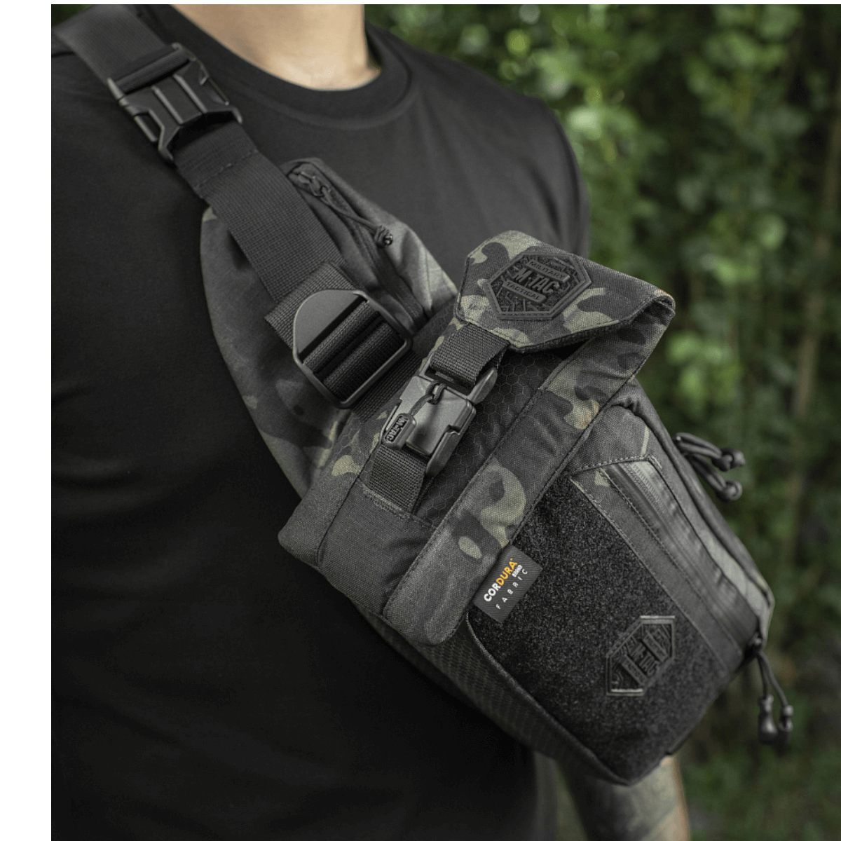 M-Tac Smartphone Lomme Elite Large Hex bæltetaske i holdbart CORDURA materiale med magnetisk WJ spænde, til smartphones op til 6,5 tommer.