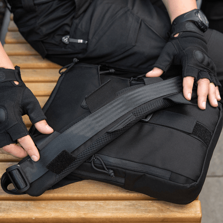 M‑Tac Skulderremspude 50 mm Elite monteret på en taske til komfort og vægtfordeling.