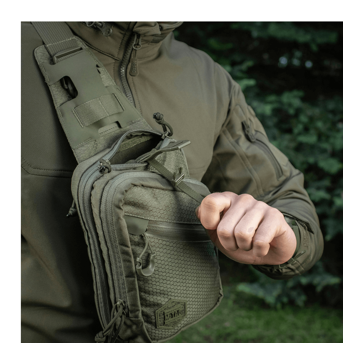 M-Tac Sling Pistoltaske Elite Hex i Cordura 1000D med justerbar rem, holdbar og stilfuld taske til skjult transport af våben.
