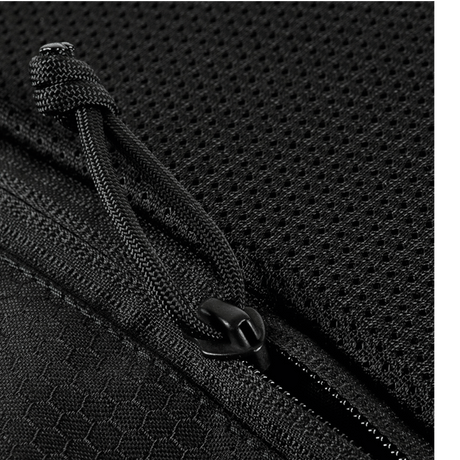 Nærbillede af lynlås og materiale på M-Tac Konvert Taske Elite, lavet af Cordura for slidstyrke og komfort.