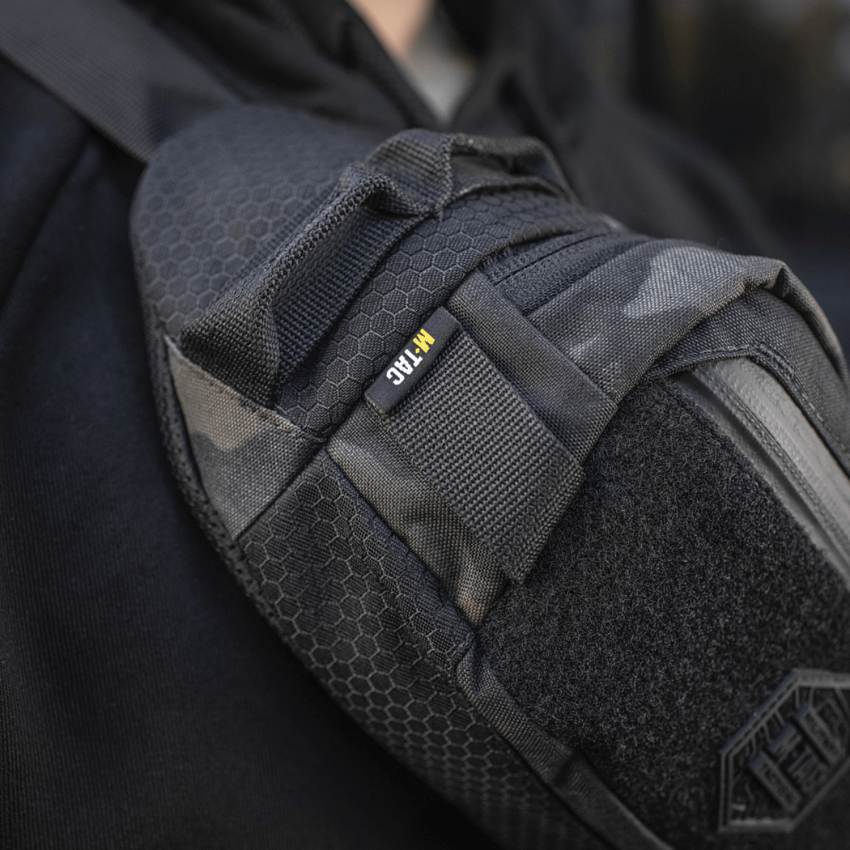 M‑Tac Bæltetaske Elite Hex i Cordura med YKK lynlåse og Woojin spænder, ideel til taktisk brug og hverdagsopbevaring