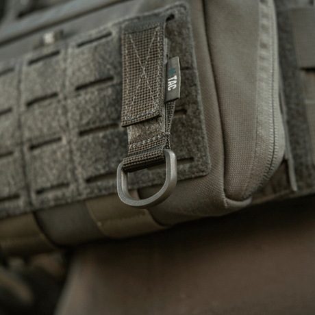 M-Tac Fastgørelse med D-ring på taktikudstyr med MOLLE-system, kompakt og justerbar med Velcro.