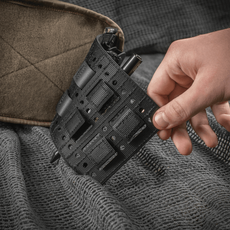 M-Tac Modul Insert Molle 11x19, Laser Cut til nem organisering af tasker. Polymer komposit, slidstærk og holdbar, med MOLLE-kompatible rum.