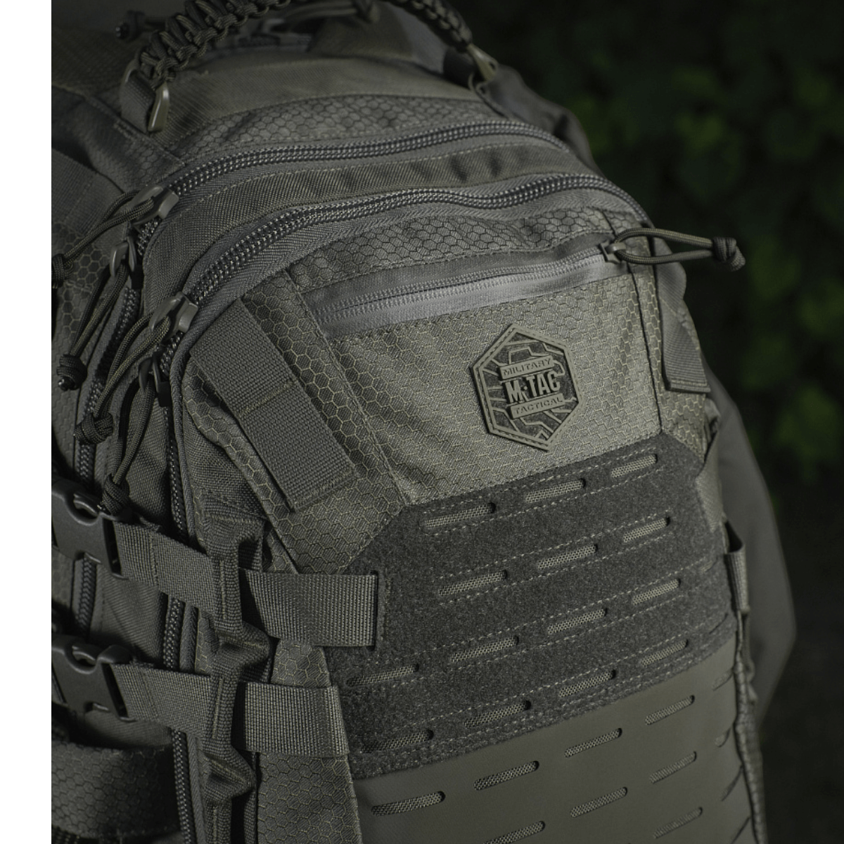 M-Tac Mission Rygsæk Elite Hex Backpack i Cordura 1000D med stilfuldt design og MOLLE LASER CUT-system til ekstra lommer.