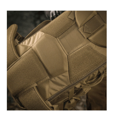 Bekvemt og slidstærkt design af M-Tac Rygsæk Large Elite Hex Gen. IV til ergonomisk rygstøtte og holdbarhed.