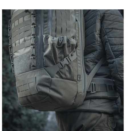 M-Tac Rygsæk Large Elite Hex Gen. IV i slidstærkt Cordura-stof, ergonomisk designet til alsidig og holdbar brug, set bagfra