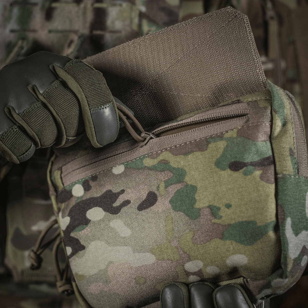 M-Tac Lomme til Tilbehør Lower Large Elite i camouflagemønster, holdbar Cordura 500D med YKK lynlåse for pålidelig lukning.