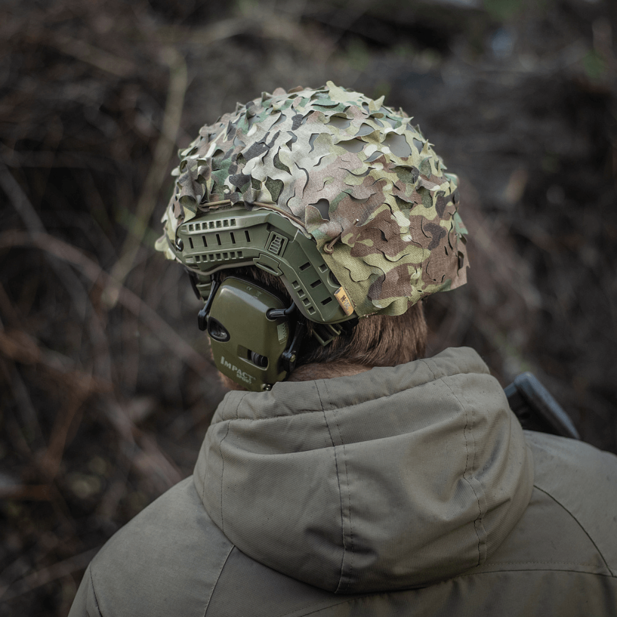 M‑Tac Vilha Hjelmdække FAST giver camouflage og beskyttelse på ujævnt terræn. Designet med Cordura 500D og Multicam mønster.