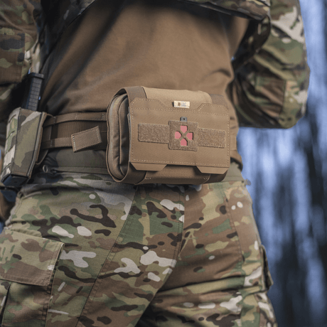 M-Tac Horisontal Medic Lomme Large Elite i slidstærkt materiale med NIJ-certificering, indvendig IFAK organizer, galleri position 1, tan model