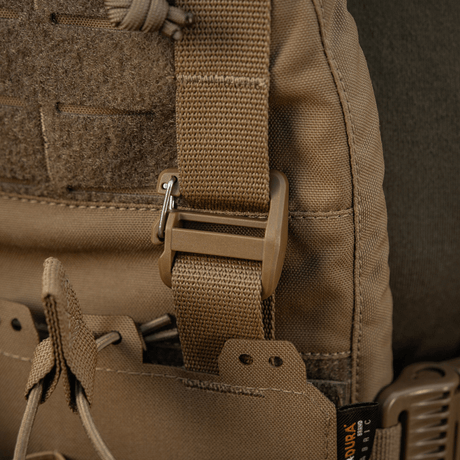 M-Tac Frontpanel til Cuirass QRS Plate Carrier 3 Magasiner i slidstærkt materiale med NIJ-certificering, funktionelt design, galleri position 1.