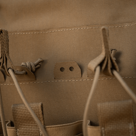 M-Tac Frontpanel til Plate Carrier Cuirass QRS til 4 Magasiner i holdbart elastisk materiale med NIJ-certificering, galleri position 1.