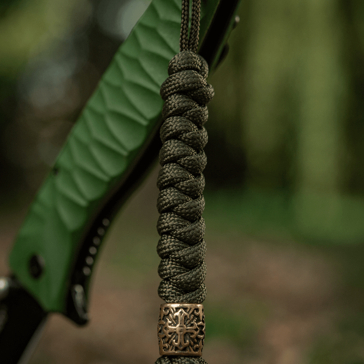 M-Tac Viper Lanyard Scandinavian i flettet paracord med Viper-motiv, stilfuldt tilbehør til knive og udstyr, fleksibel og holdbar.