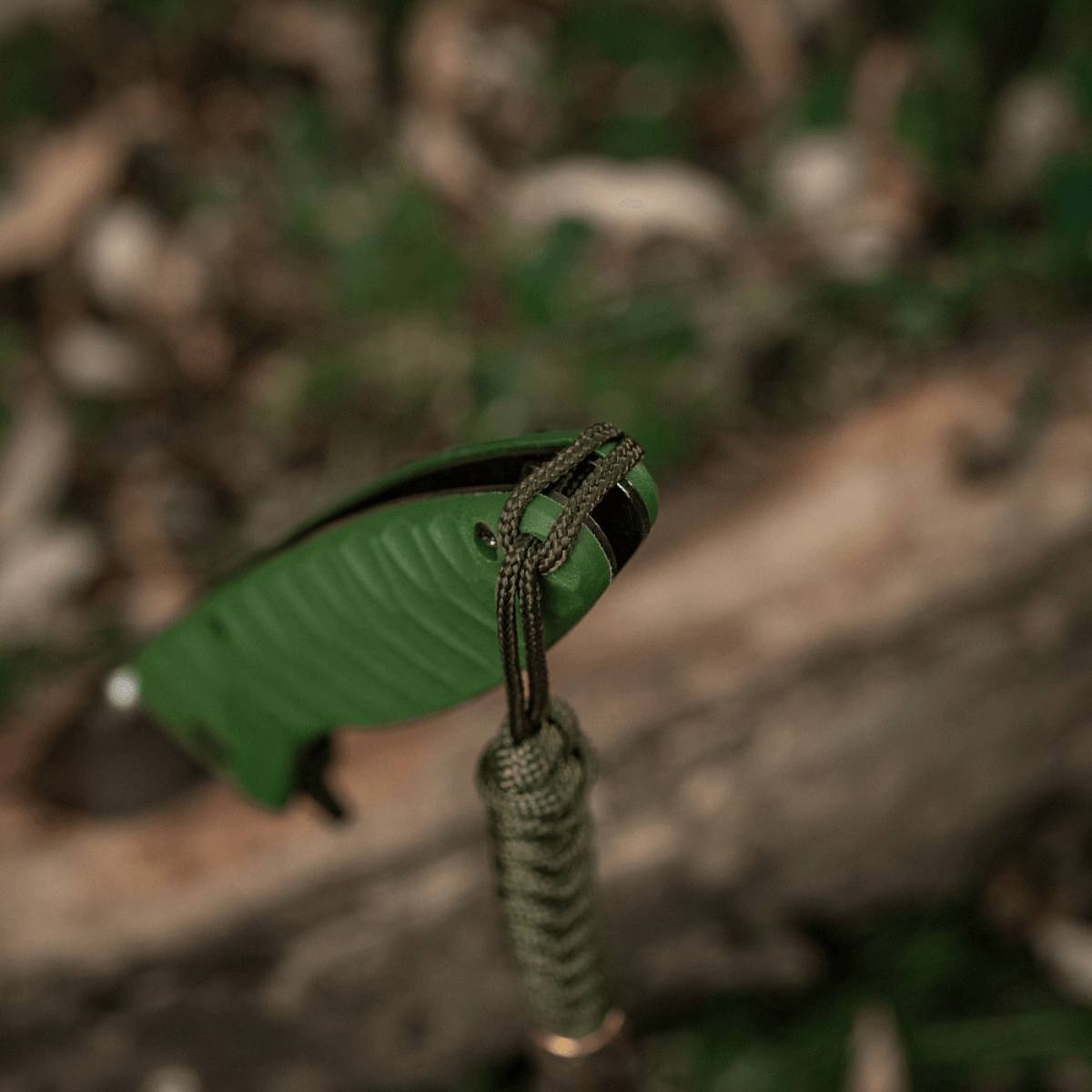 M-Tac Viper Lanyard Scandinavian i skandinavisk design med flettet paracord og Viper-perle, praktisk til kniv og udstyr.