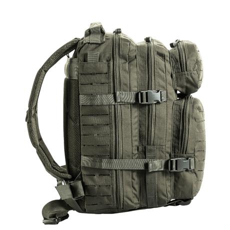 M-Tac Large Assault Pack Rygsæk Laser Cut med MOLLE fastgørelsessystem og polstrede skulderremme for komfortabel bæring.