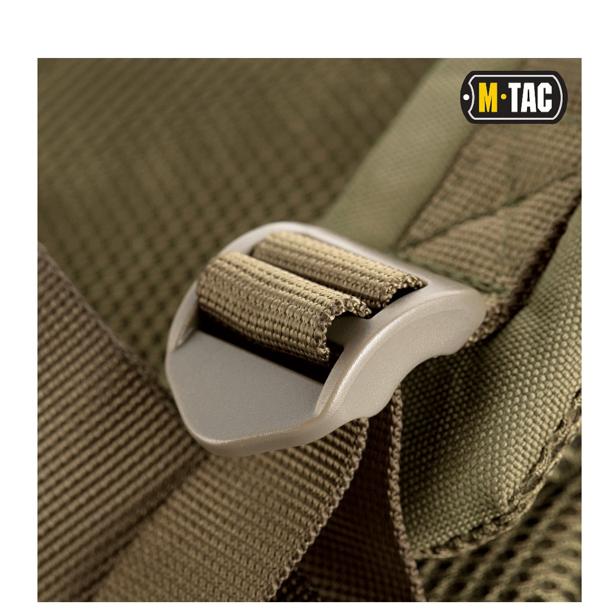 M-Tac Large Assault Pack Rygsæk med justerbar rem og robust spændesystem, ideel til by og vandreture.