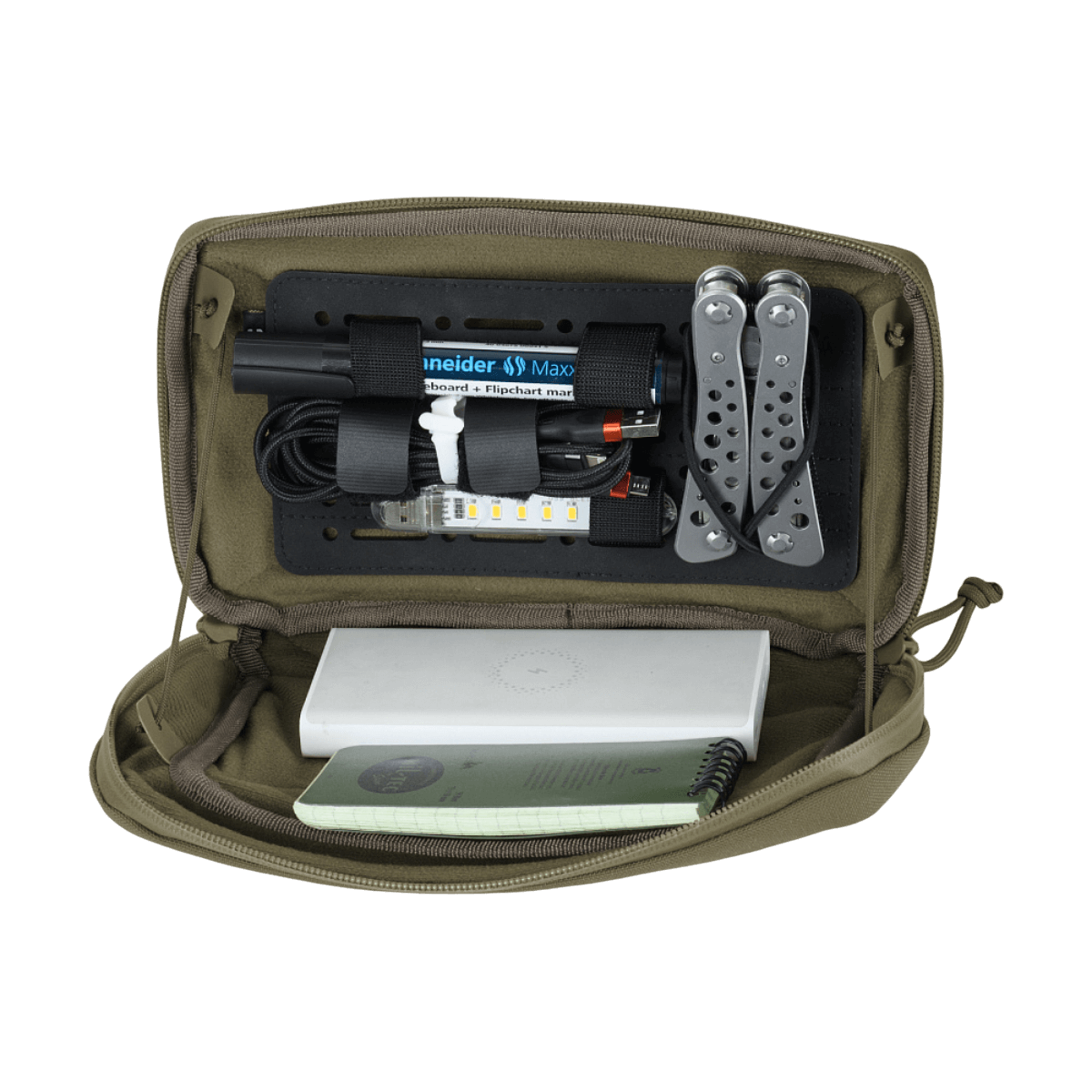 Åben M-Tac Admin Pouch Large Elite med taktisk udstyr som lommelygte og multiværktøj organiseret indvendigt.