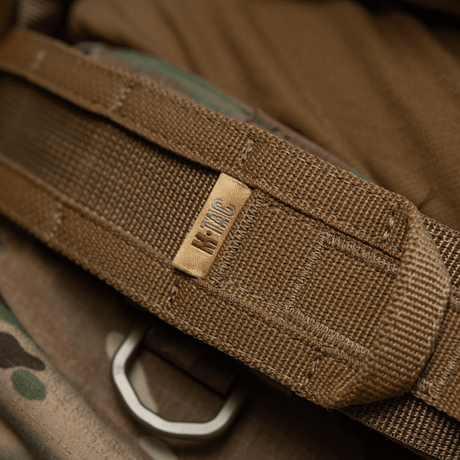 Nærbillede af M-Tac Range Bælte Cobra Buckle Gen.IV med forstærket Tegris-komposit og velcro, designet til taktisk og aktiv brug.