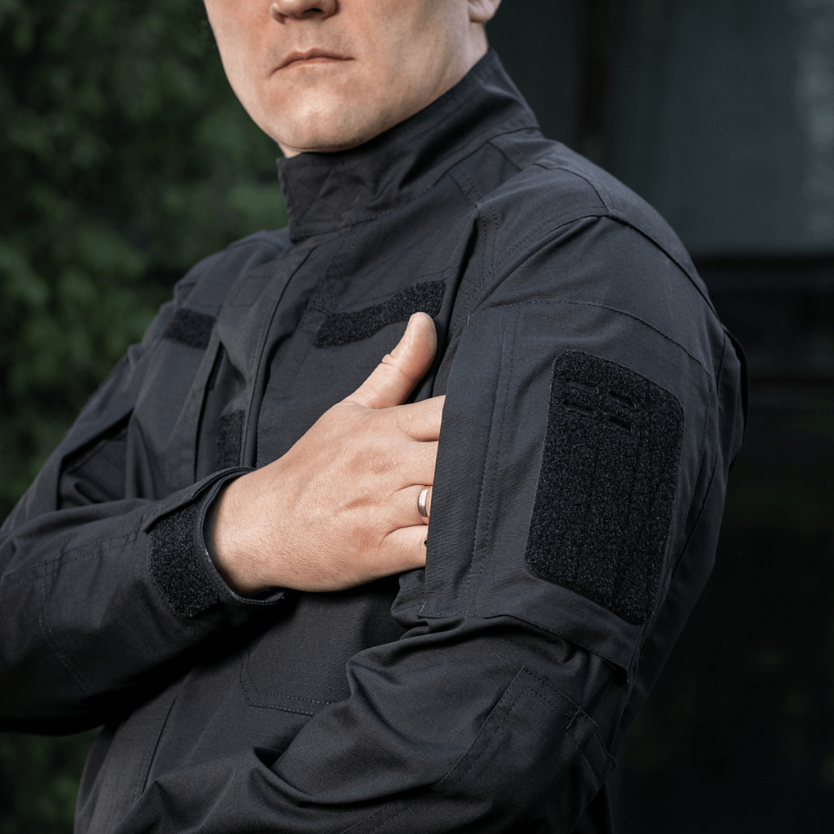 M-Tac Jakke Patrol Flex med velcro-paneler til ID- og navn tags, perfekt til taktisk brug med ventilationsøjer og forstærket skulder.