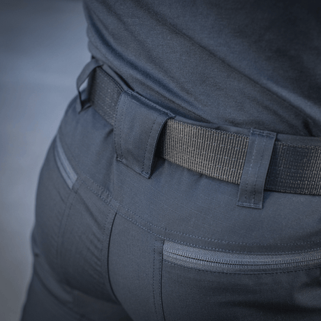 Nærbillede af M-Tac Tactical Bukser Patrol Gen II Flex med detaljeret syning og bælte.
