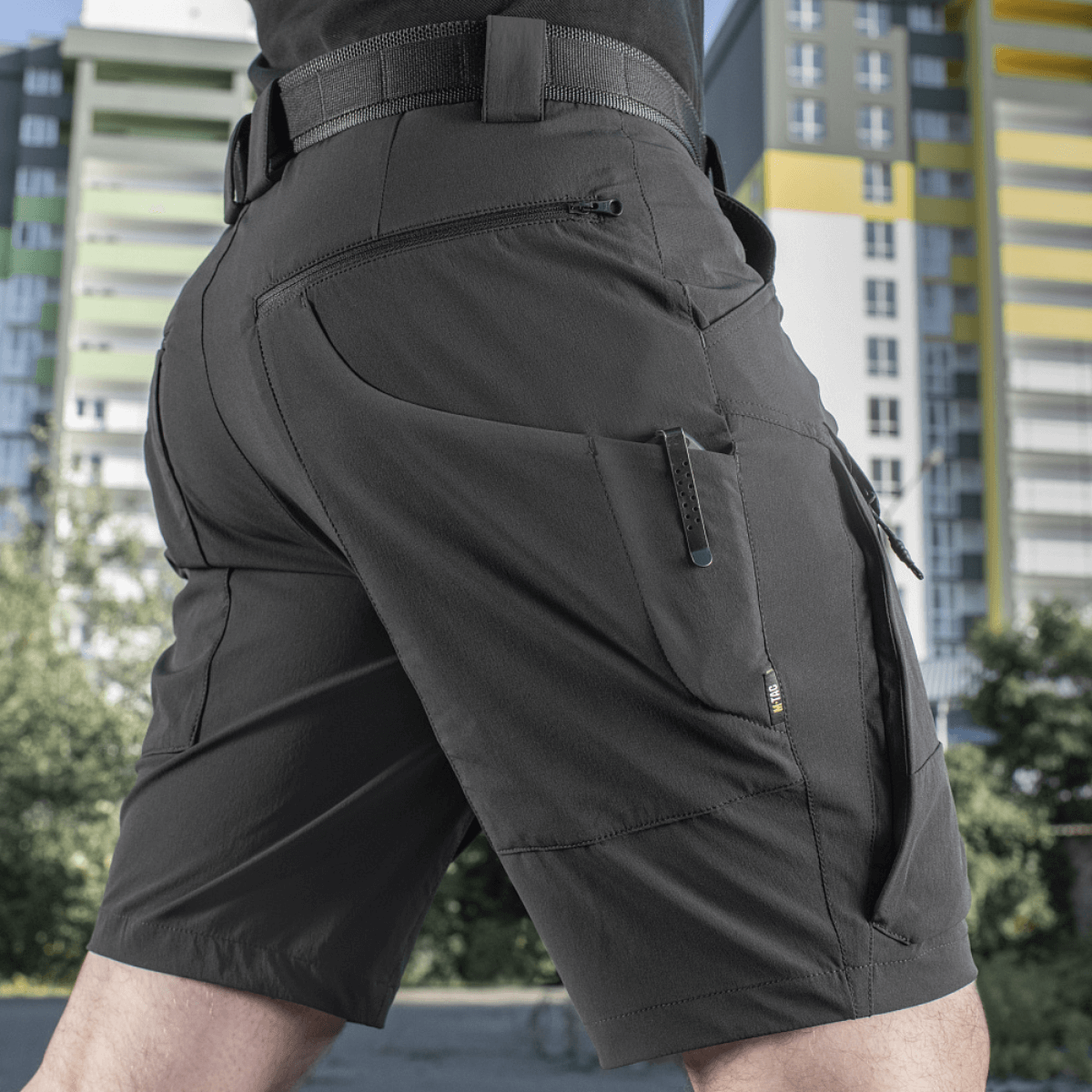 M-Tac Shorts Rubicon Flex i mørk oliven, designet til sommerbrug med komfort og funktionalitet, cargo-lommer og "4-Way Stretch" materiale.
