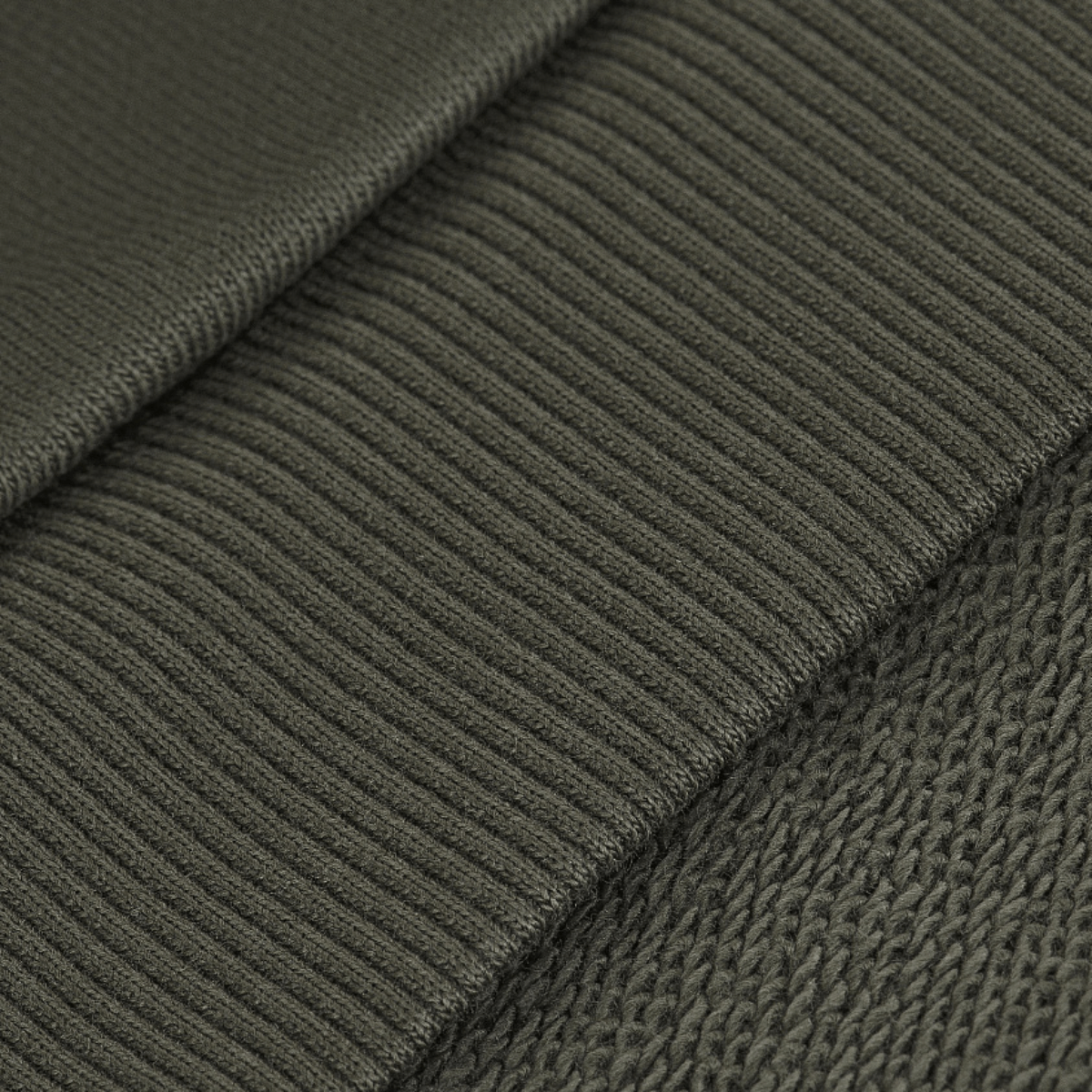 Detalje af M-Tac Cotton Sweatshirt i 100% bomuld med ribkanter, ideel til løb og fitness.