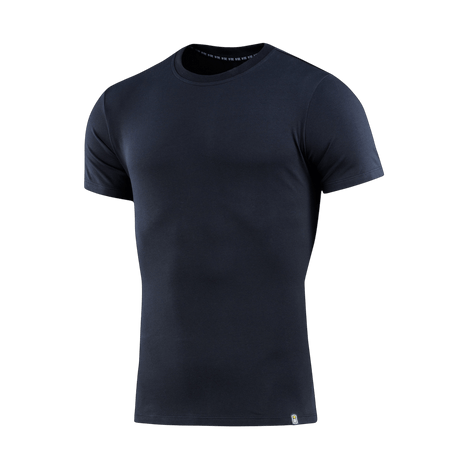 M-Tac T-shirt 93/7 Summer i sort, lavet af 93% bomuld og 7% elastan, ideel til hverdagsbrug og varm sommerdage på grund af let og åndbart materiale.