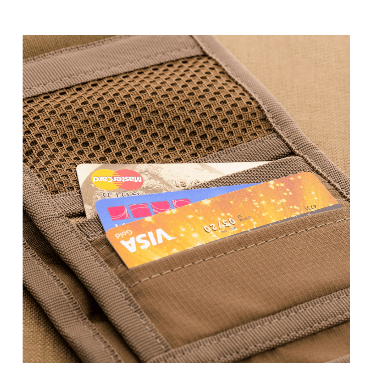 M-Tac Pung Elite stilfuld militærdesign pung med plads til kreditkort, fremstillet af slidstærkt Cordura nylon.