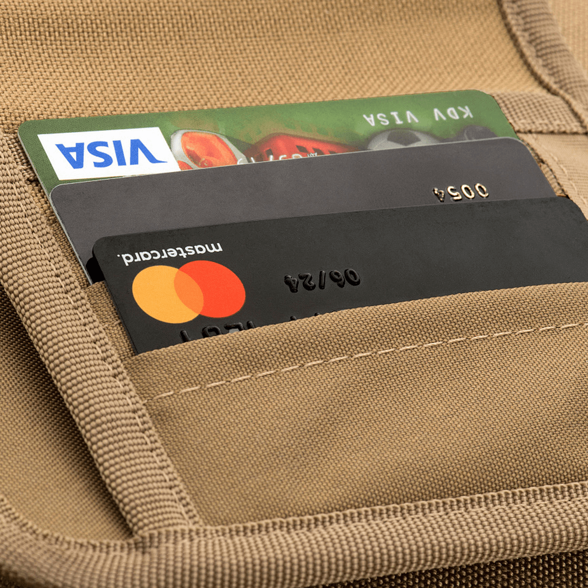 M-Tac Pung med Patch Panel Elite Large med separat kortlomme og fleksibelt design i holdbart 1000D CORDURA® materiale.