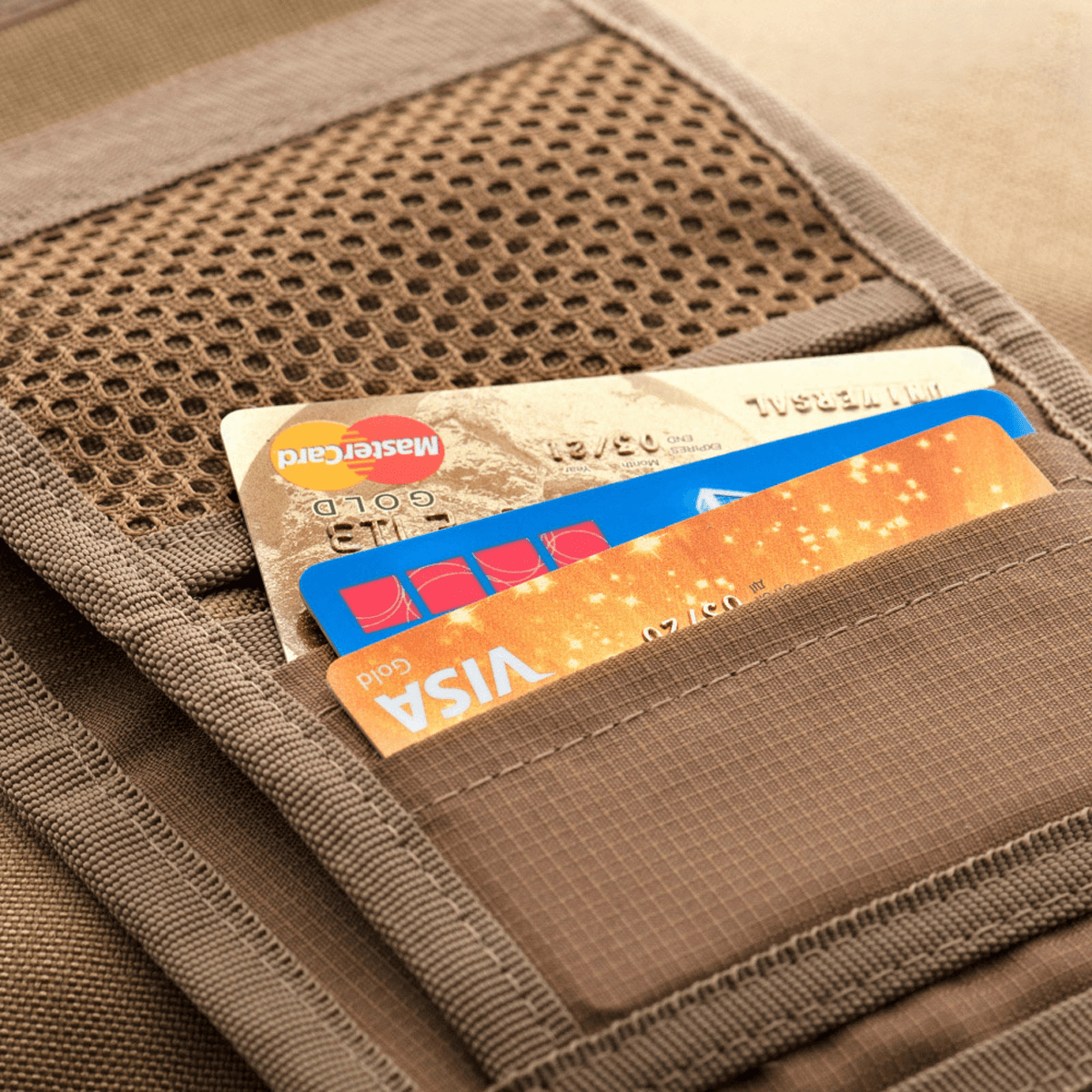 M-Tac Pung med Patch Panel Elite i 1000D CORDURA® materiale med kreditkort åbning til MasterCard og Visa.