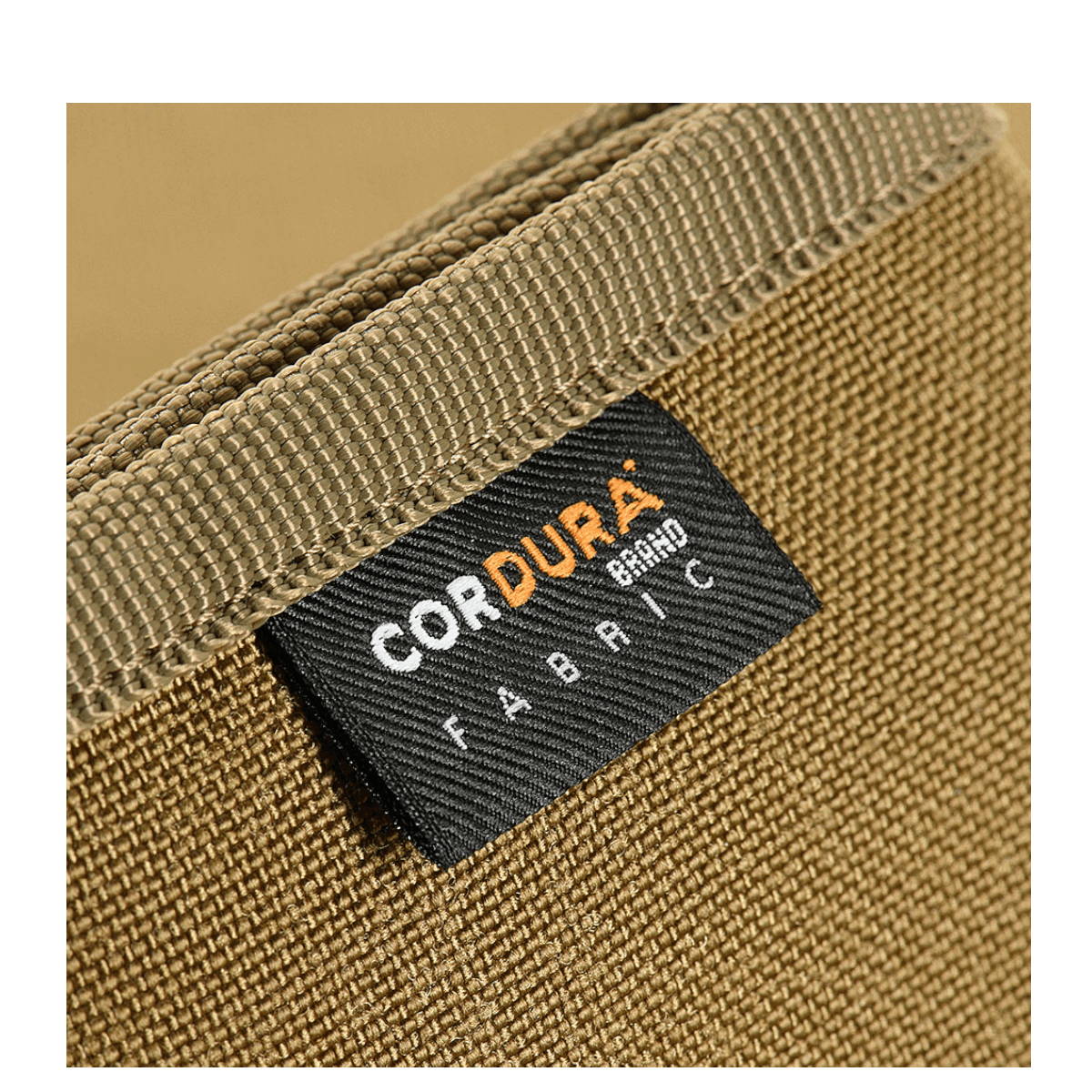 Nærbillede af M-Tac Pung med Patch Panel Elite Gen. II lavet af holdbart Cordura 500D materiale med fokus på slidstyrke.