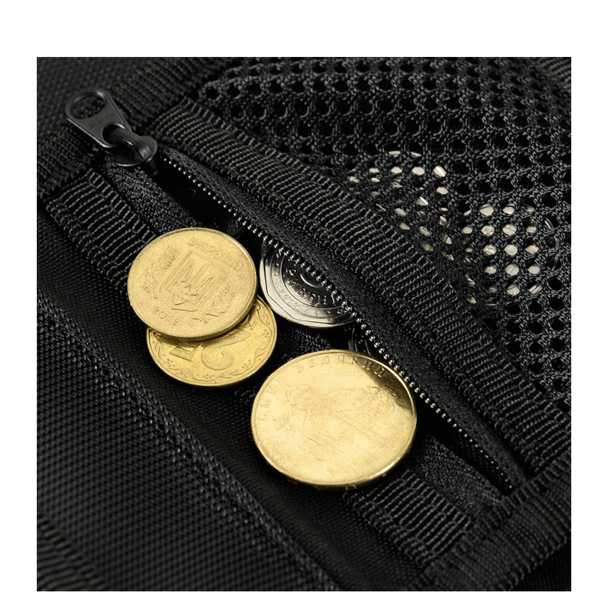 M-Tac Pung med Patch Panel Elite Gen. II i robust materiale med møntlomme og lynlåslukning.