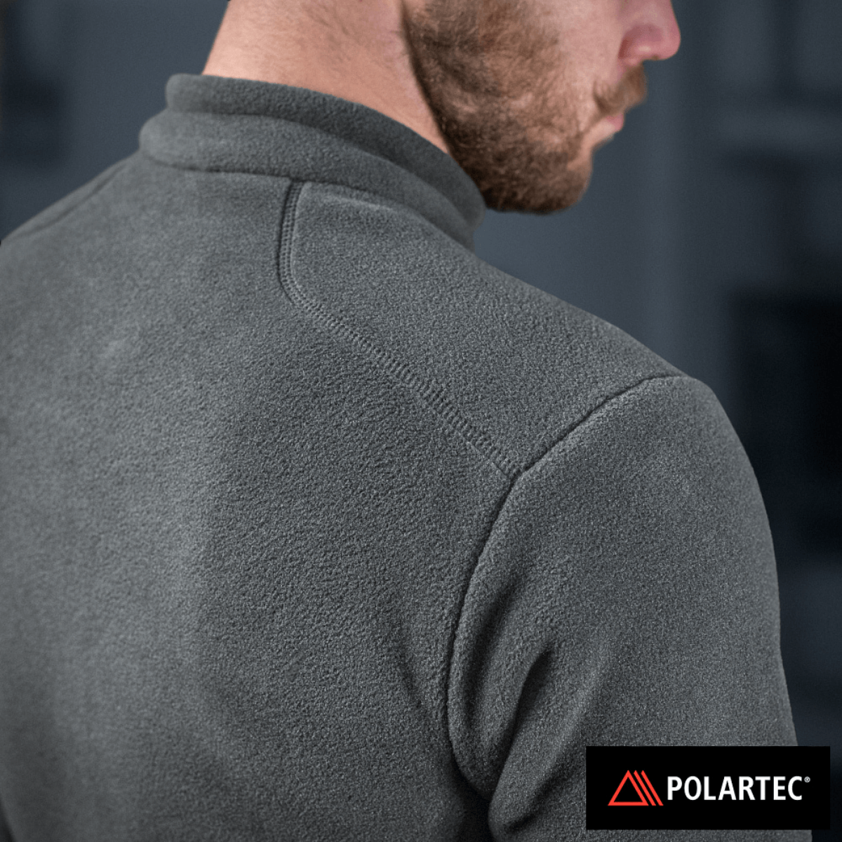 M-Tac Nord Polartec Fleecejakke set bagfra med blød Polartec® 200 Series fleece, ideel til både hverdags- og sportsbrug.
