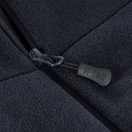 Nærbillede af lynlåsen på M-Tac Sprint Fleece Sweatshirt Polartec i holdbart fleece-materiale.