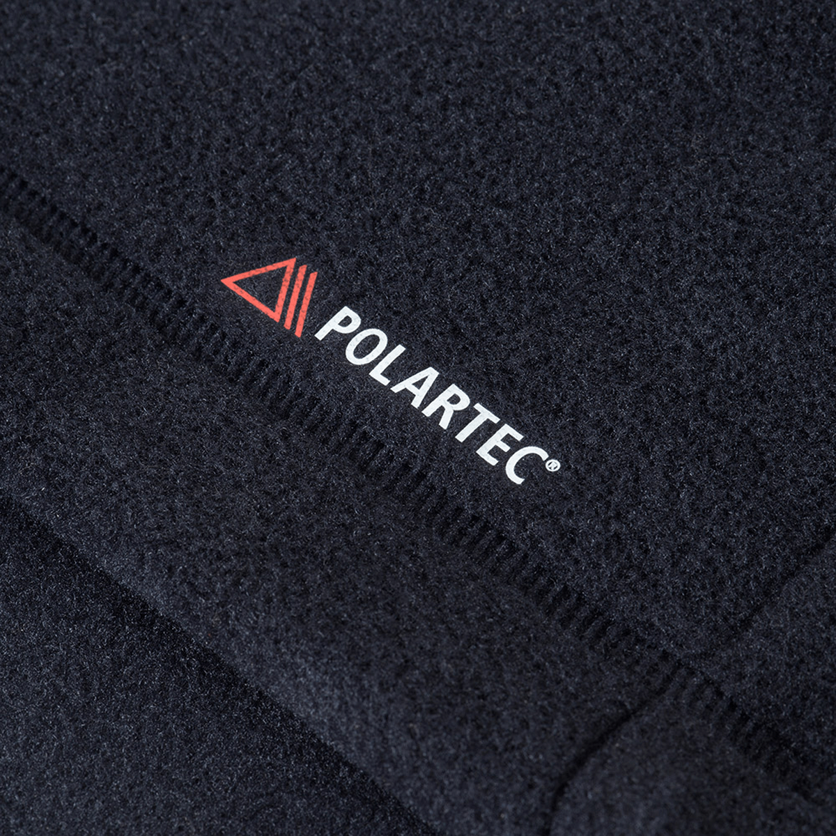 Nærbillede af Polartec® materiale på M-Tac Sprint Fleece Sweatshirt Polartec, der viser struktur og kvalitet.